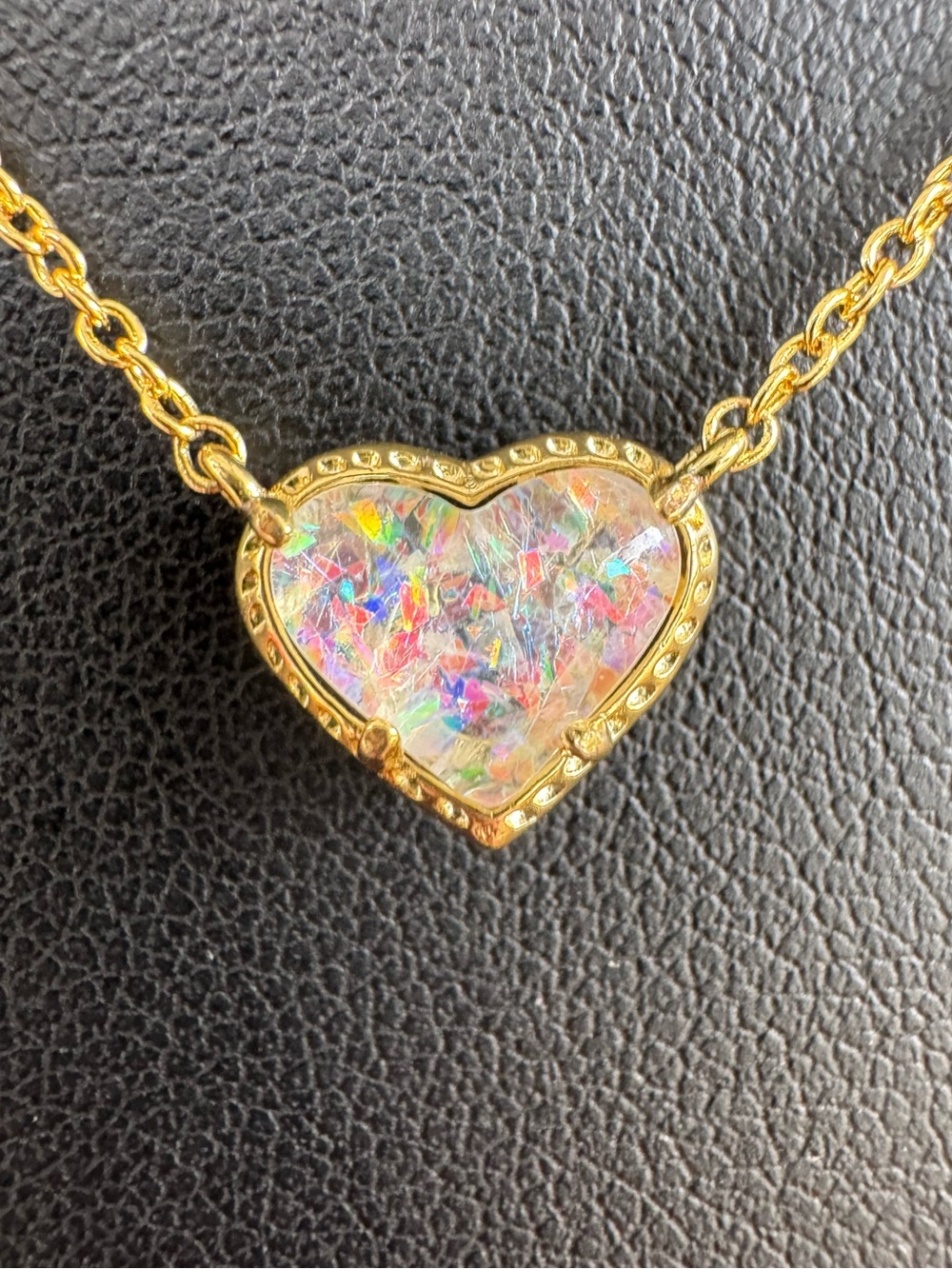Kendra Scott Anna Gold & Iridesent Glitter Glass Heart Pendant Necklace